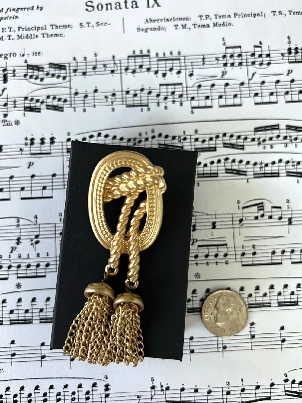 NEW-Classic Gold Rope Tassel Brooch – Women Jewelry